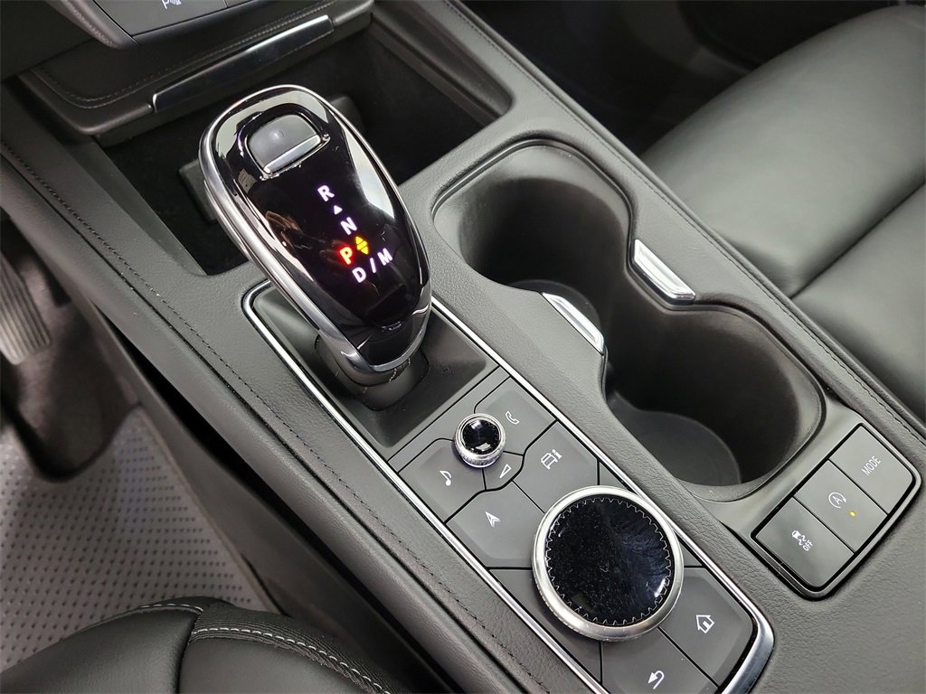 Certified 2025 Cadillac XT4 Premium Luxury image 28