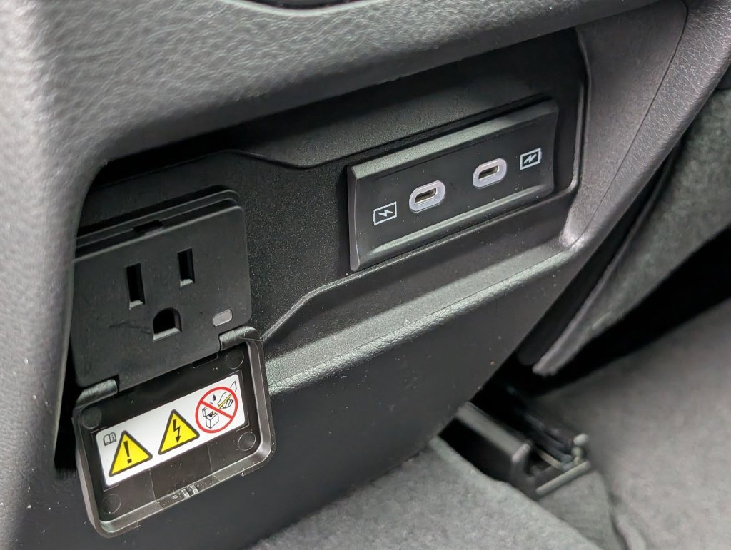 New 2026 Jeep Grand Cherokee Altitude RWD image 23