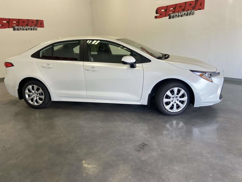 Used 2026 Toyota Corolla LE FWD image 2