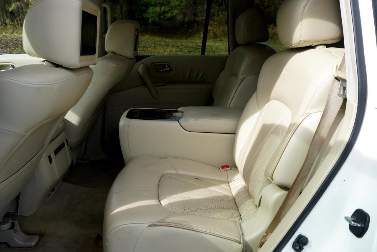 Used 2011 INFINITI QX56 2WD w/ Deluxe Touring Pkg image 18