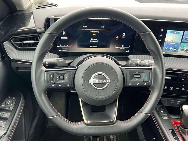 Used 2025 Nissan Kicks SR AWD/4WD image 14