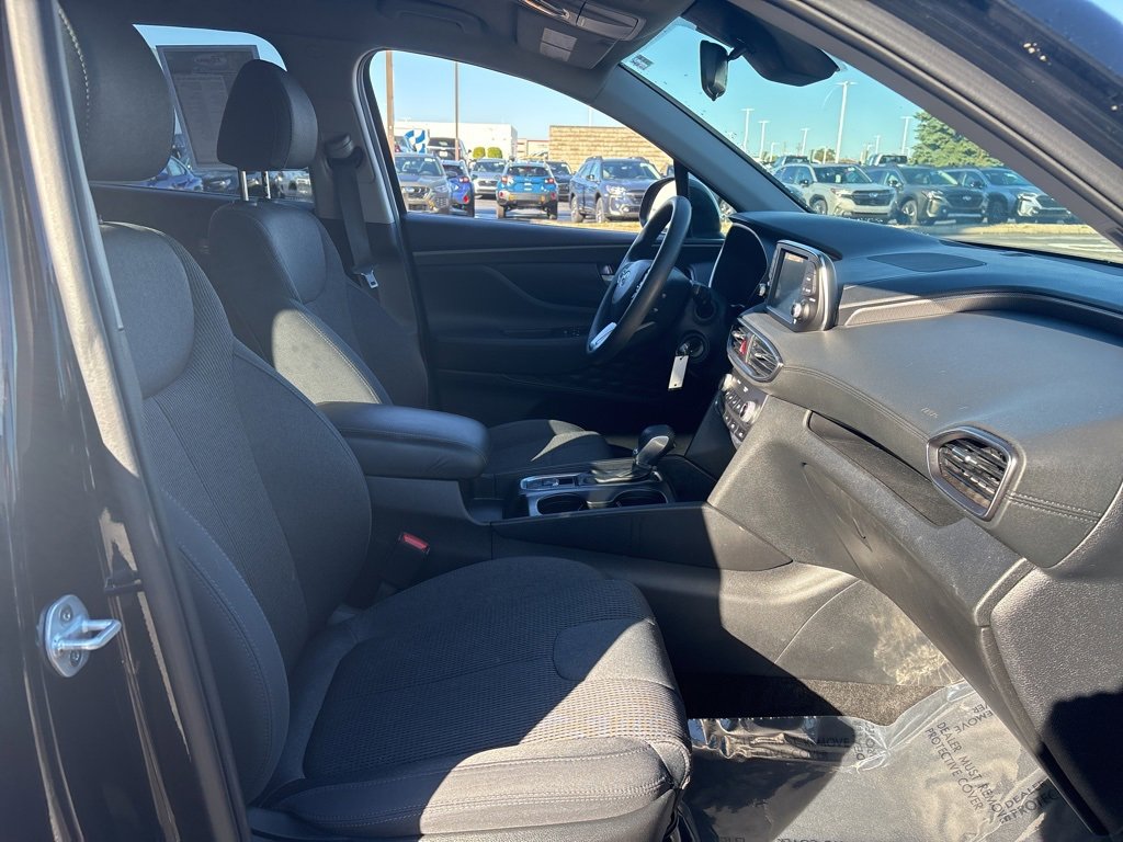 Used 2019 Hyundai Santa Fe SE image 9