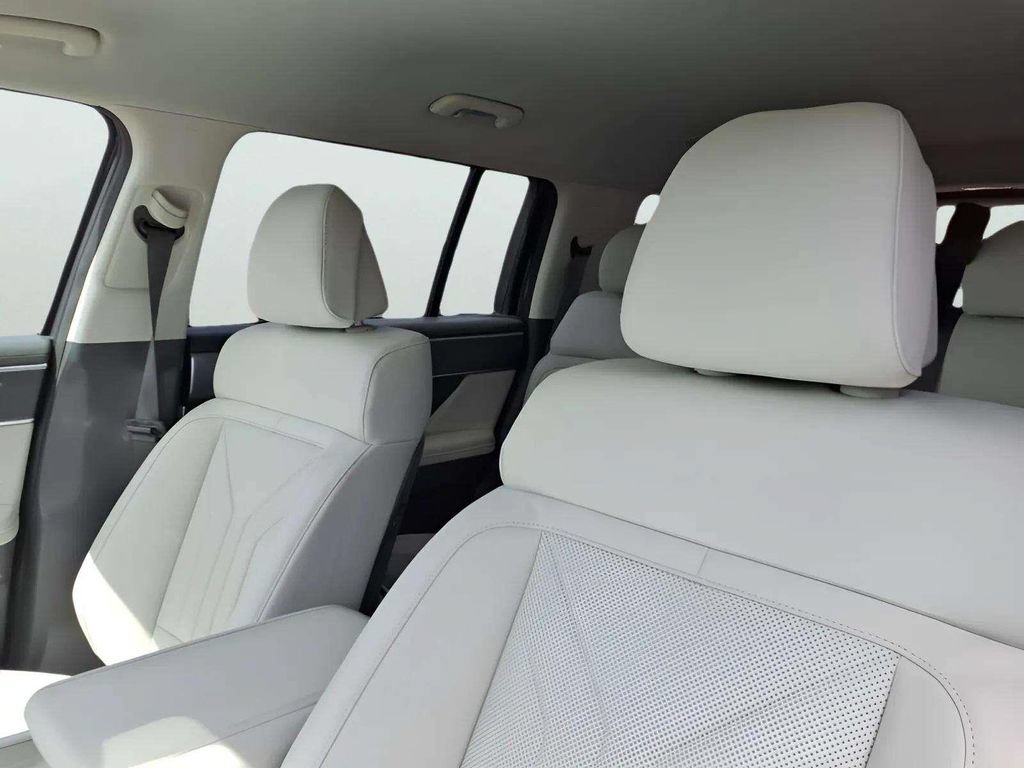 New 2026 Hyundai Santa Fe SEL FWD image 9