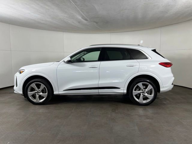 Certified 2025 Audi Q5 Premium Plus w/ Premium Plus AWD/4WD image 4