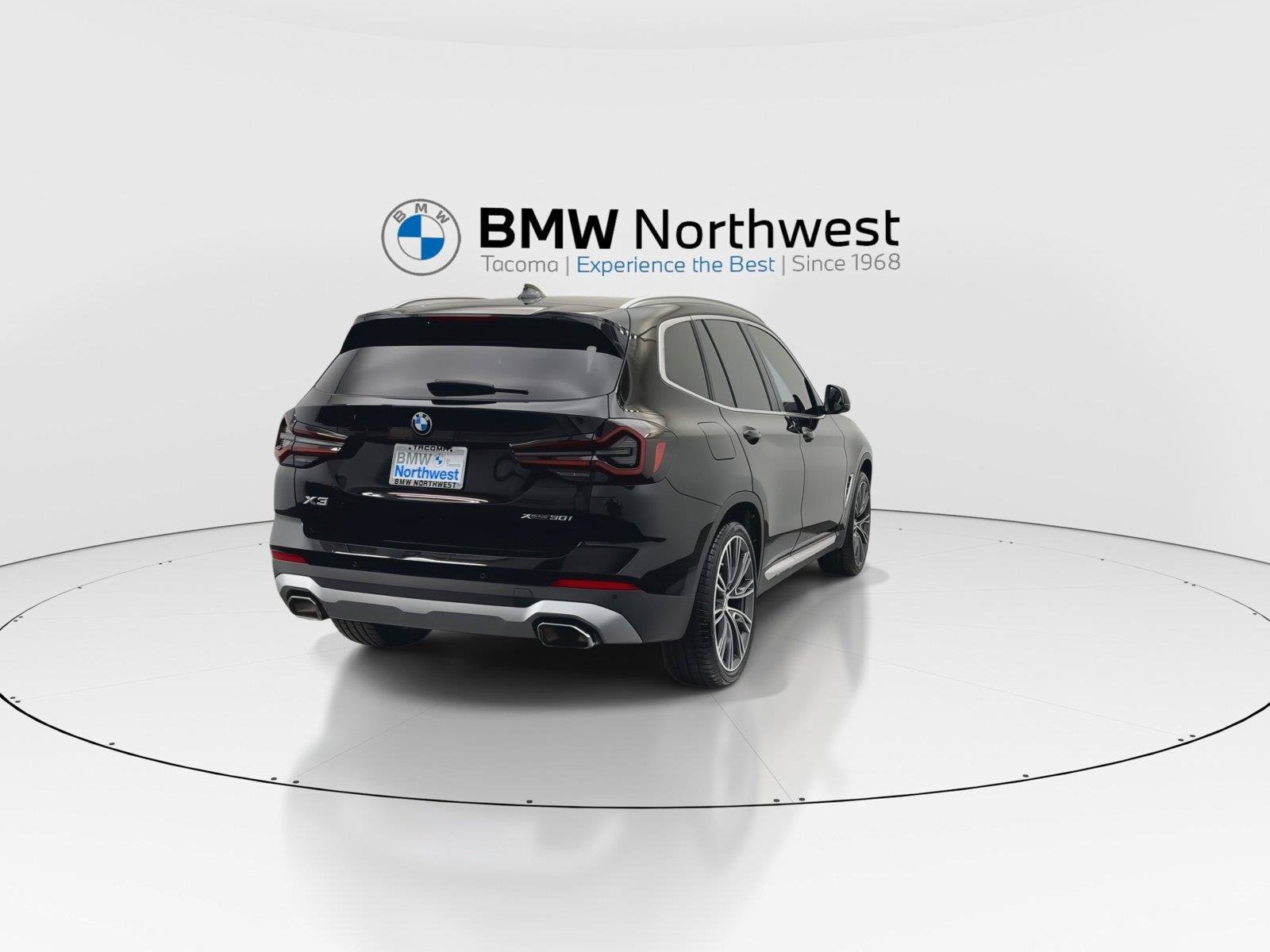 Used 2023 BMW X3 xDrive30i w/ Premium Package AWD/4WD image 3