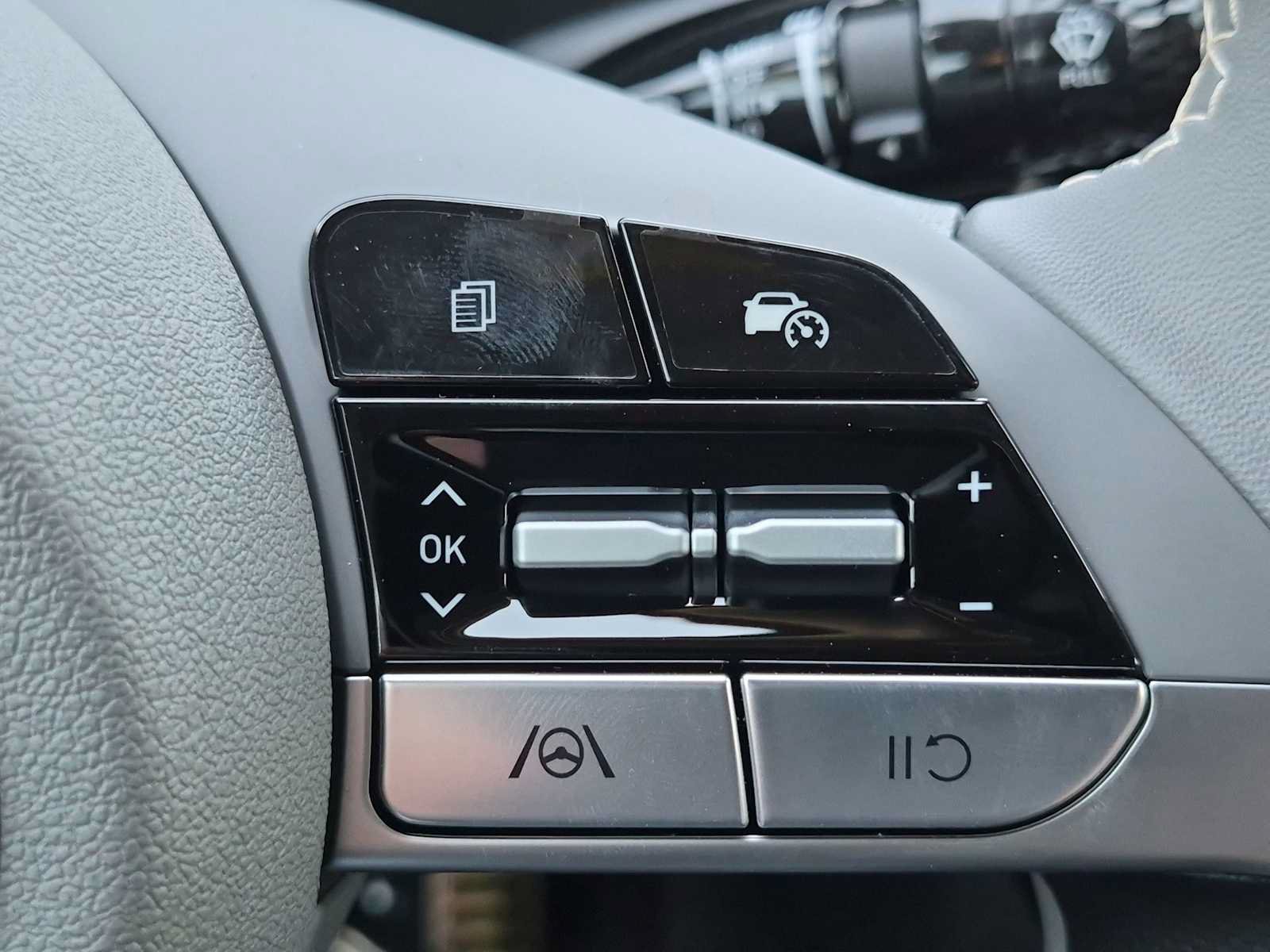 New 2026 Hyundai Elantra Sport w/ Cargo Package FWD image 23