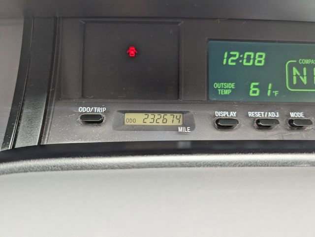 Used 2000 Toyota Avalon XLS FWD image 16