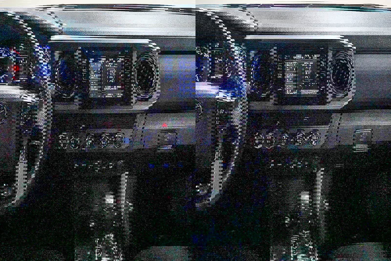 Used 2019 Toyota Tacoma TRD Off-Road w/ Technology Package AWD/4WD image 14