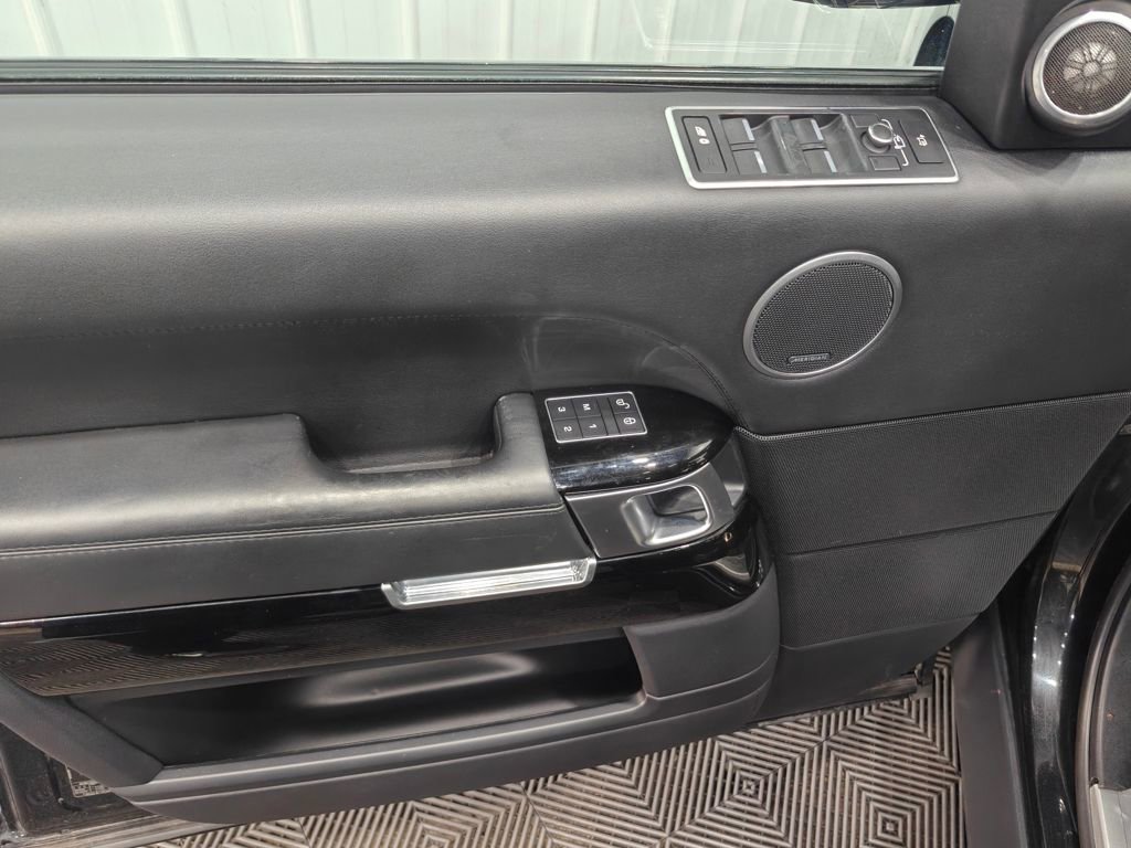 Used 2017 Land Rover Range Rover Supercharged image 69
