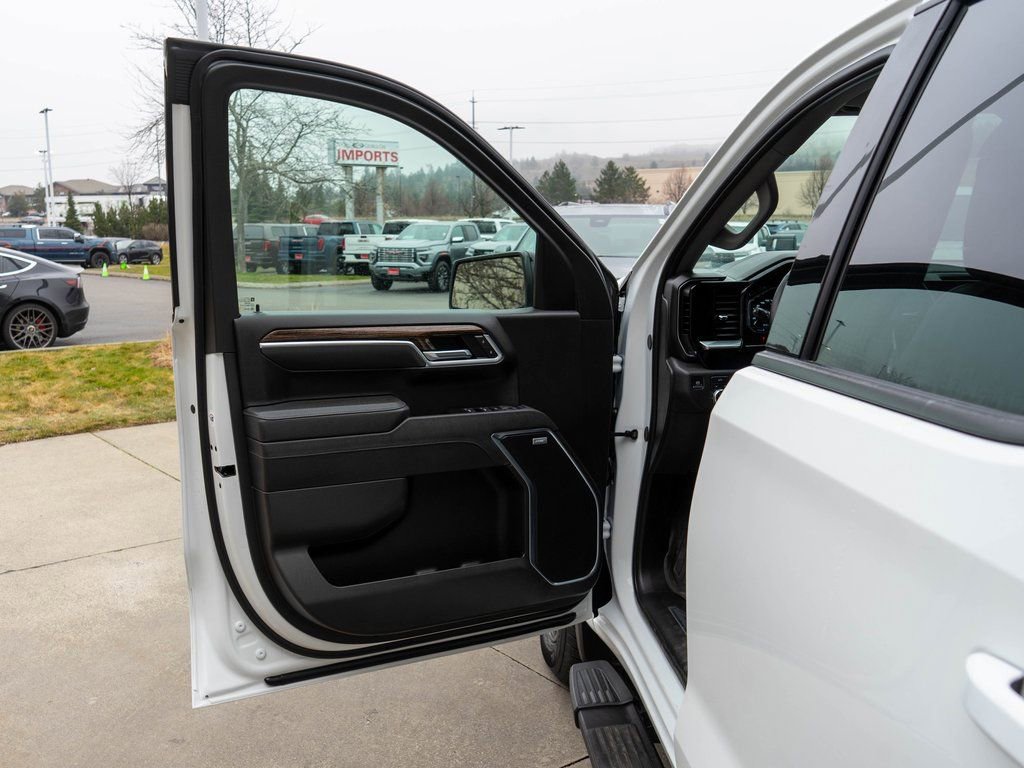 Used 2025 GMC Sierra 1500 Elevation w/ Elevation Premium Package image 15