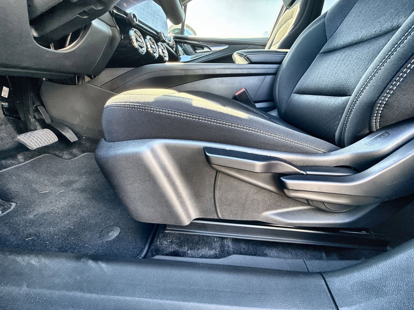 New 2025 Chevrolet Blazer EV LT image 14