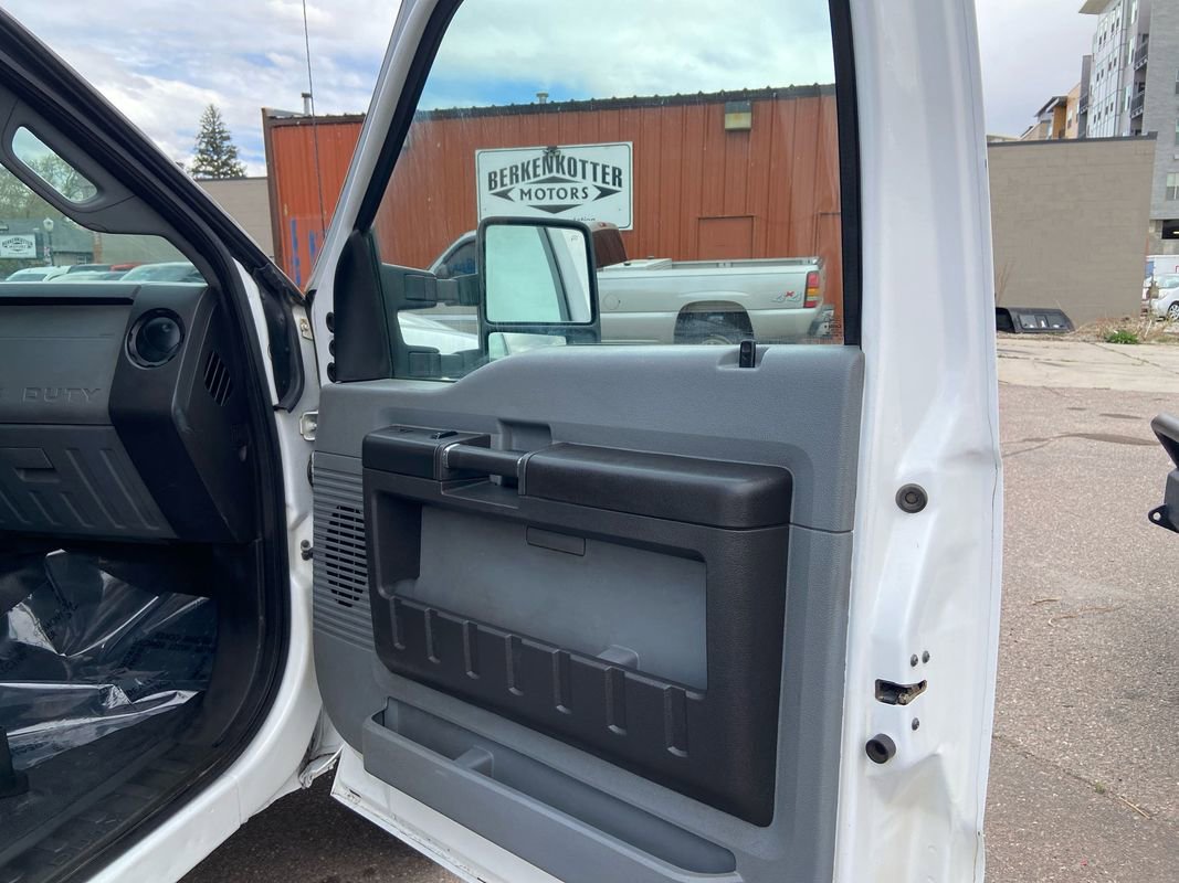 Used 2014 Ford F250 XL w/ Power Equipment Group AWD/4WD image 24