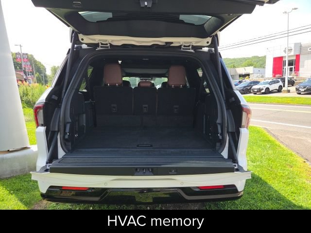 New 2027 Lincoln Navigator L Reserve AWD/4WD image 12