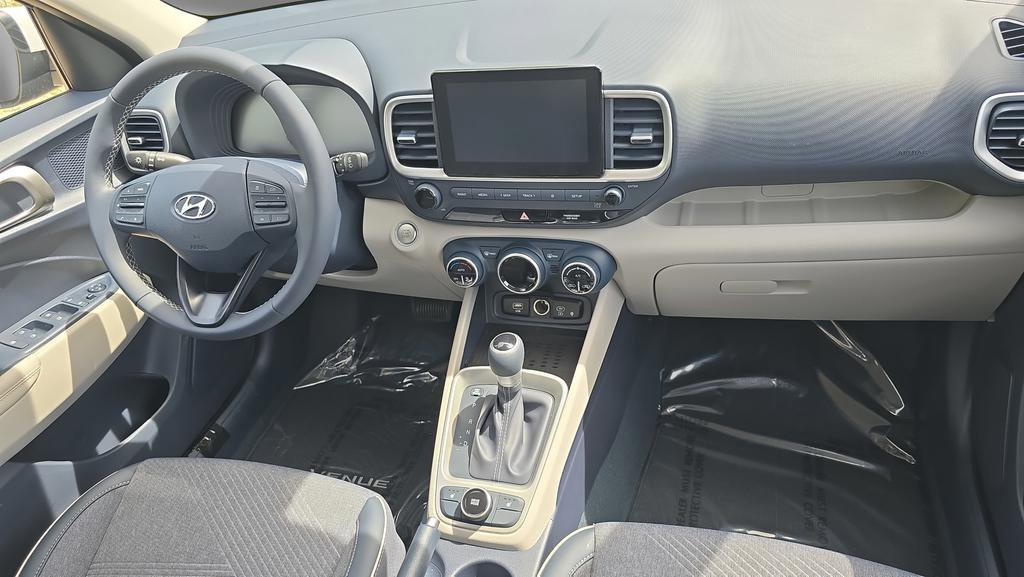 New 2026 Hyundai Venue SEL FWD image 11