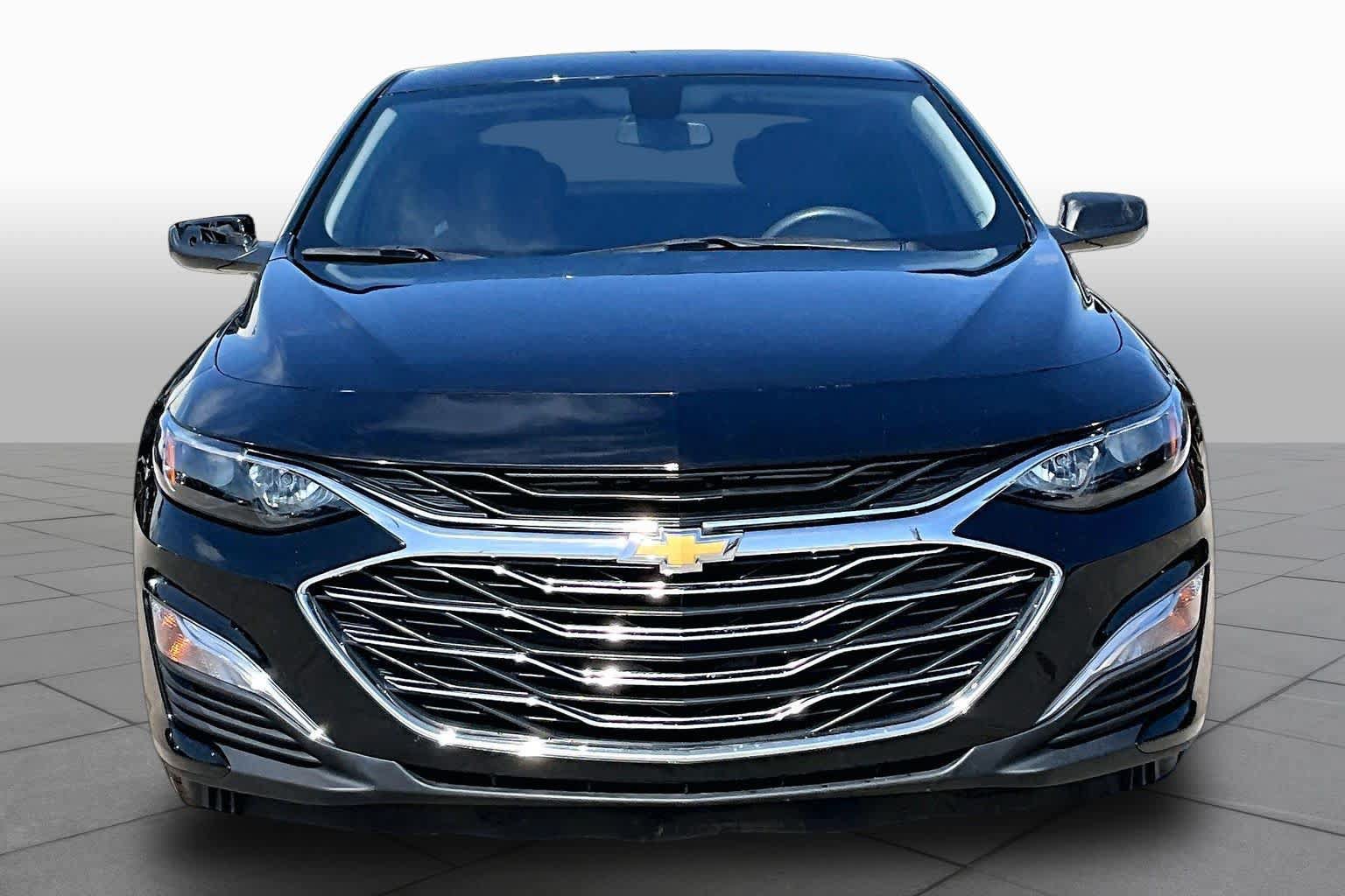 Used 2022 Chevrolet Malibu LS FWD image 4