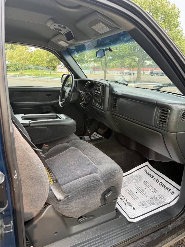 Used 2001 Chevrolet Silverado 1500 LS w/ Off-Road Chassis Pkg AWD/4WD image 15