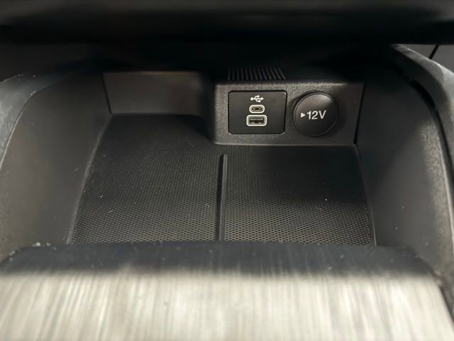 Used 2025 Ford Escape Active AWD/4WD image 37