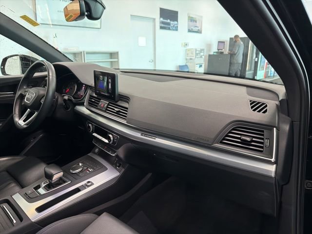 Used 2020 Audi Q5 2.0T Premium AWD/4WD image 24