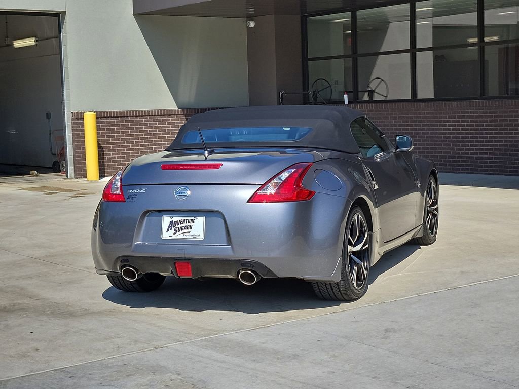 Used 2018 Nissan 370Z Touring Sport image 6