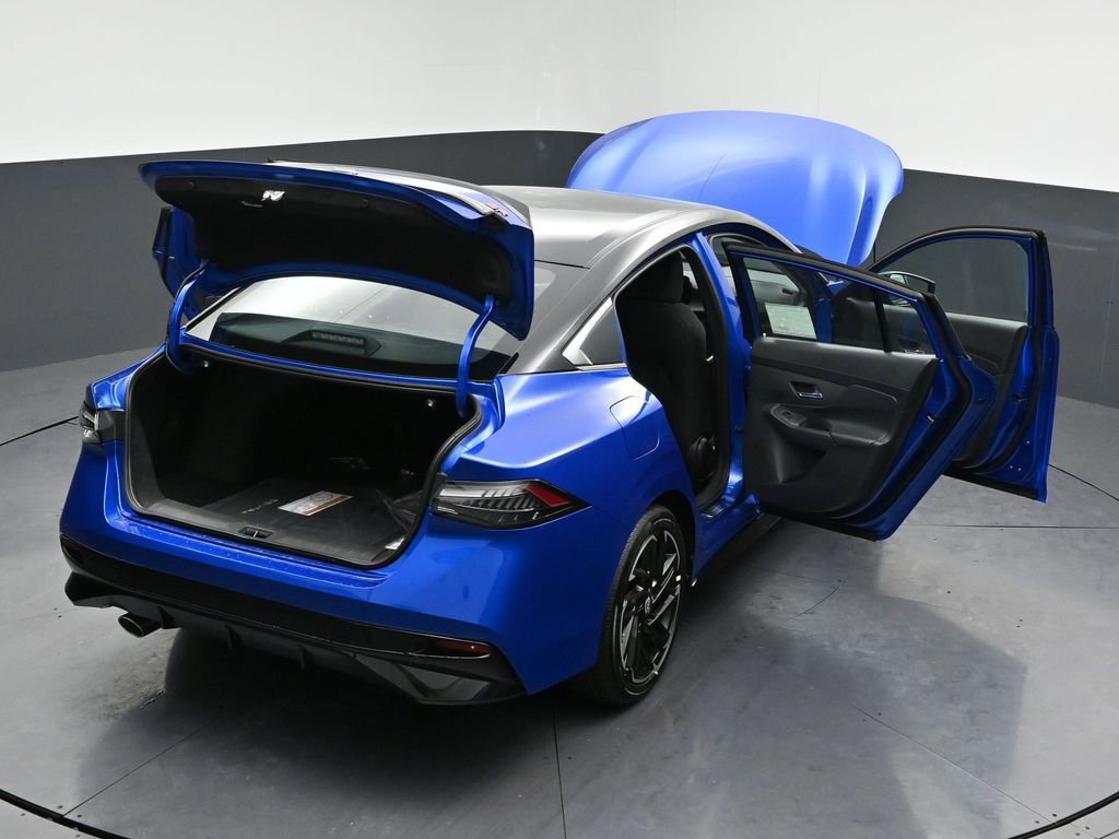 New 2026 Nissan Sentra SR w/ Floor Mat Package FWD image 32