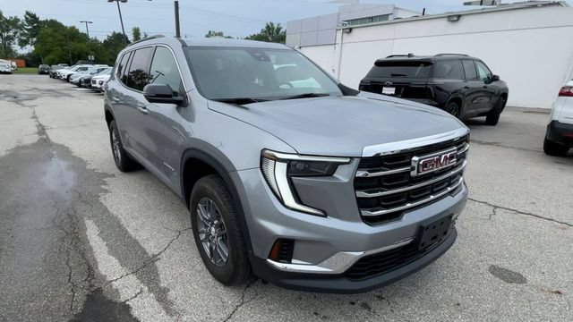 Used 2025 GMC Acadia Elevation FWD image 4