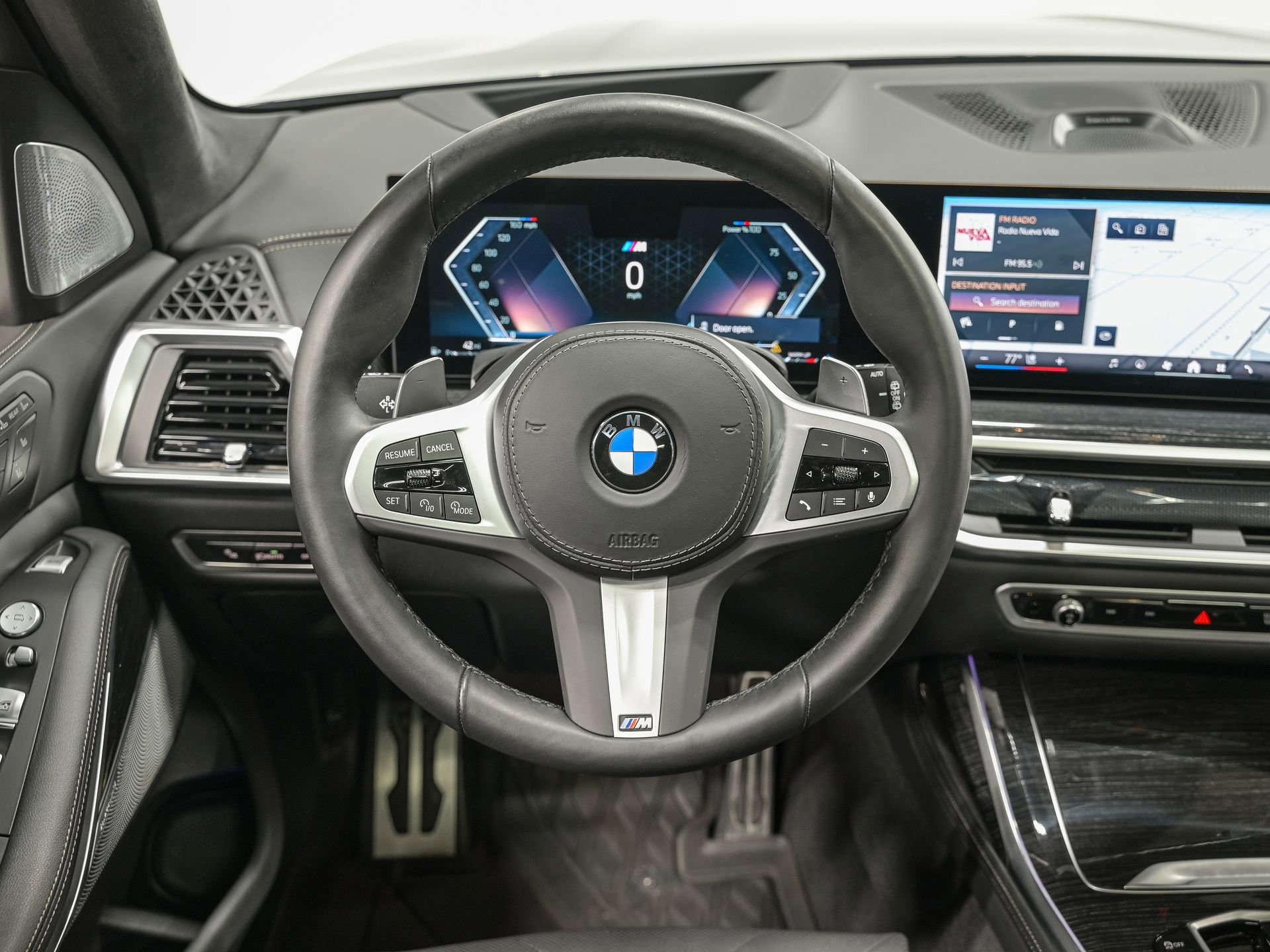 Used 2024 BMW X7 xDrive40i w/ Executive Package image 17
