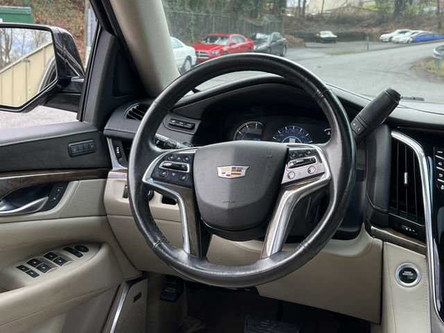 Used 2019 Cadillac Escalade ESV Luxury image 18