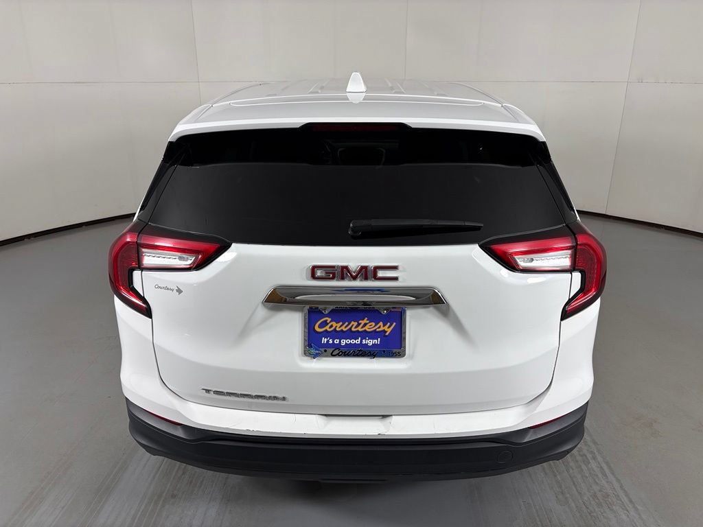 Used 2024 GMC Terrain SLE FWD image 7