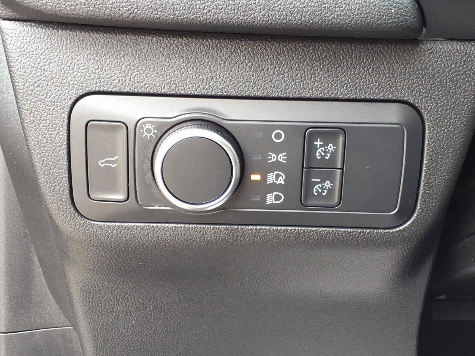 Used 2022 Ford Escape SE w/ Convenience Package image 16