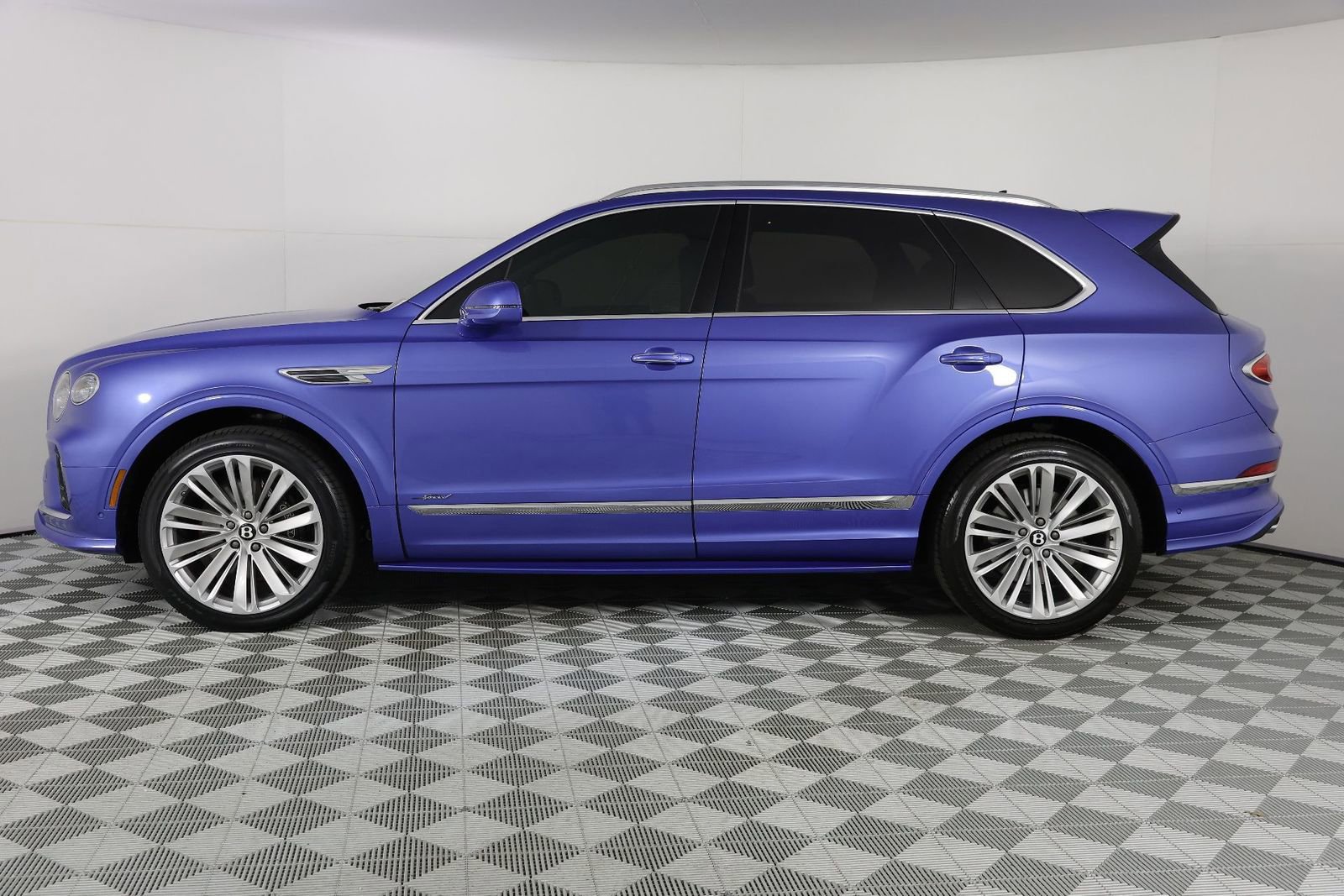 Certified 2023 Bentley Bentayga Speed image 5