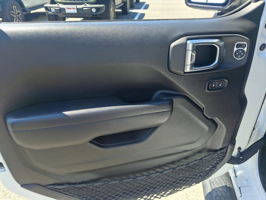 Used 2022 Jeep Wrangler Unlimited Sport AWD/4WD image 22