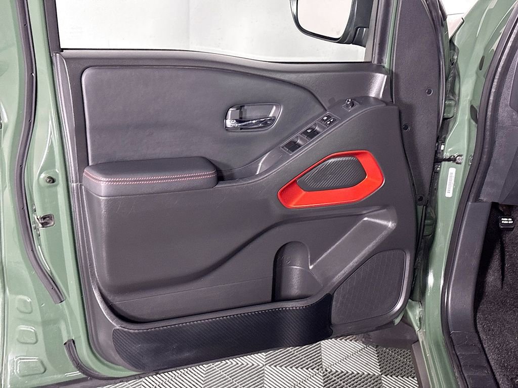 Used 2022 Nissan Frontier PRO-4X w/ Off-Road Protection Package image 10