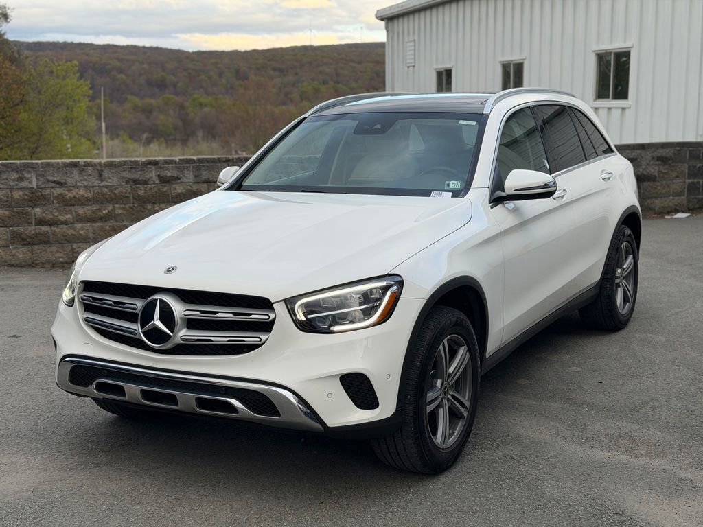 Used 2022 Mercedes-Benz GLC 300 image 1