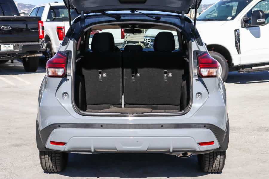 Used 2022 Nissan Kicks SV FWD image 27