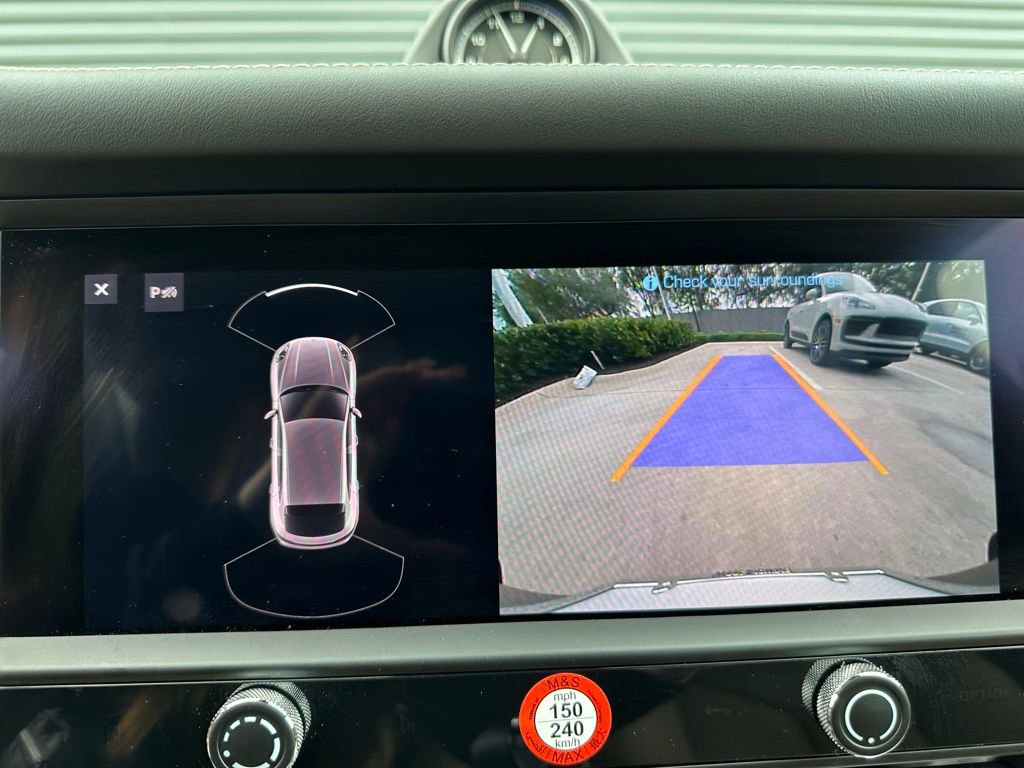 Certified 2025 Porsche Macan image 31