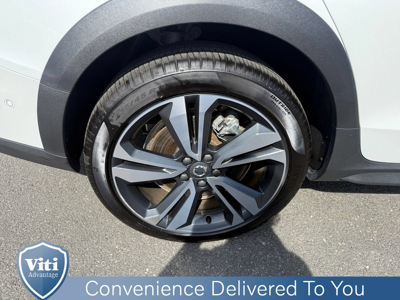 Used 2025 Volvo V60 B5 Cross Country Plus AWD/4WD image 14