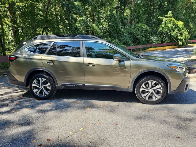 Certified 2022 Subaru Outback Limited AWD/4WD image 2