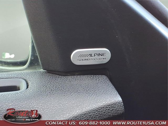 Used 2015 Dodge Charger SXT image 26