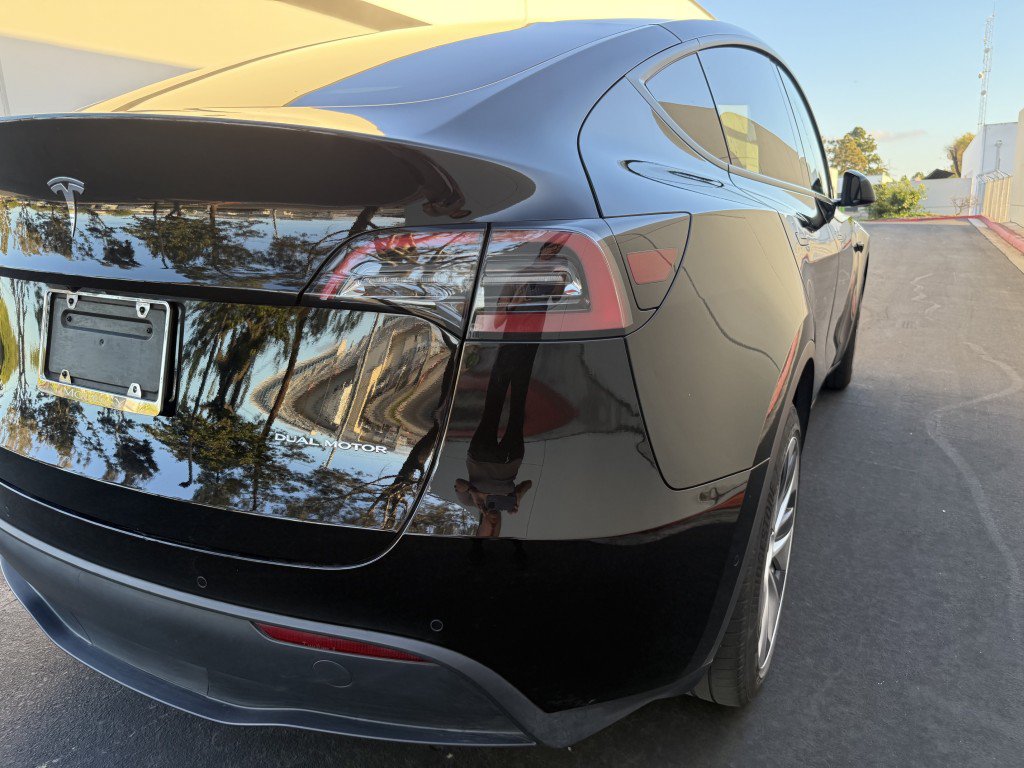 Used 2022 Tesla Model Y Long Range AWD/4WD image 8