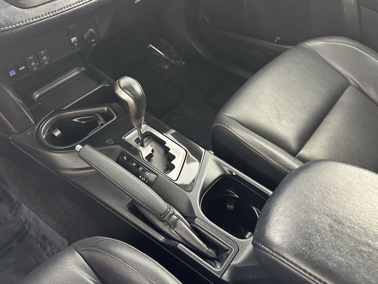 Used 2018 Toyota RAV4 SE w/ Power Extra Value Package FWD image 21