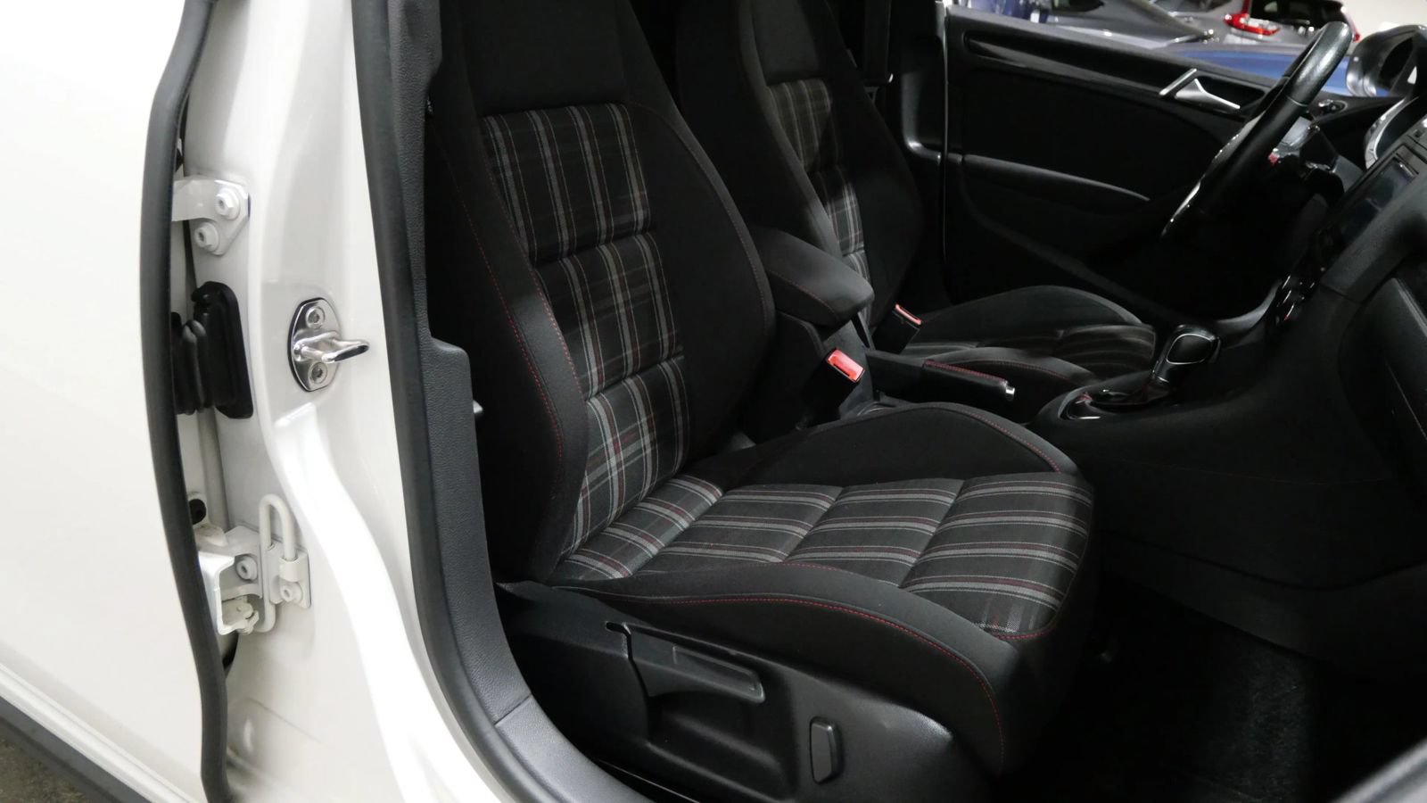 Used 2013 Volkswagen GTI 4-Door FWD image 10