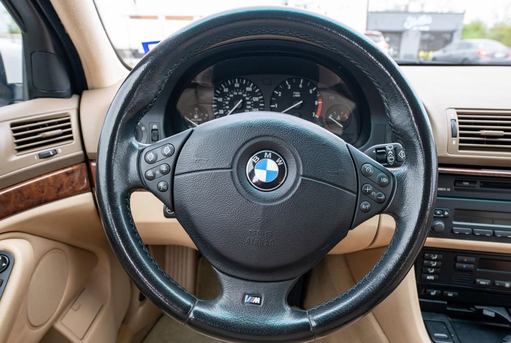 Used 2001 BMW 540i Sedan RWD image 18