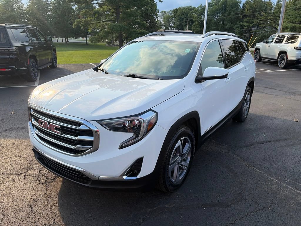 Used 2021 GMC Terrain SLT w/ Infotainment Package II AWD/4WD image 2