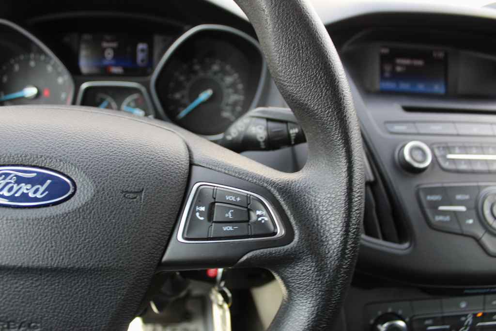 Used 2017 Ford Focus SE image 16