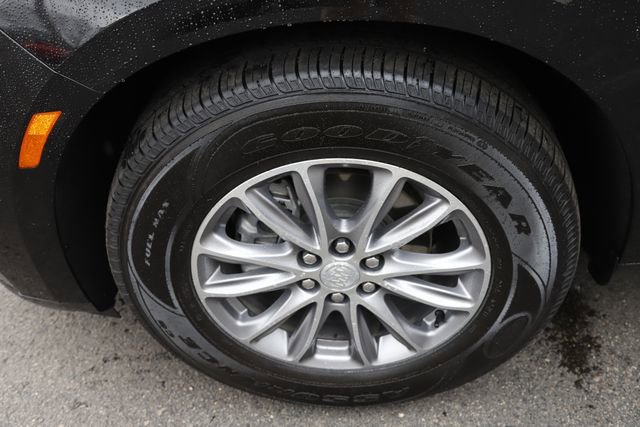 Used 2022 Buick Enclave Essence FWD image 12