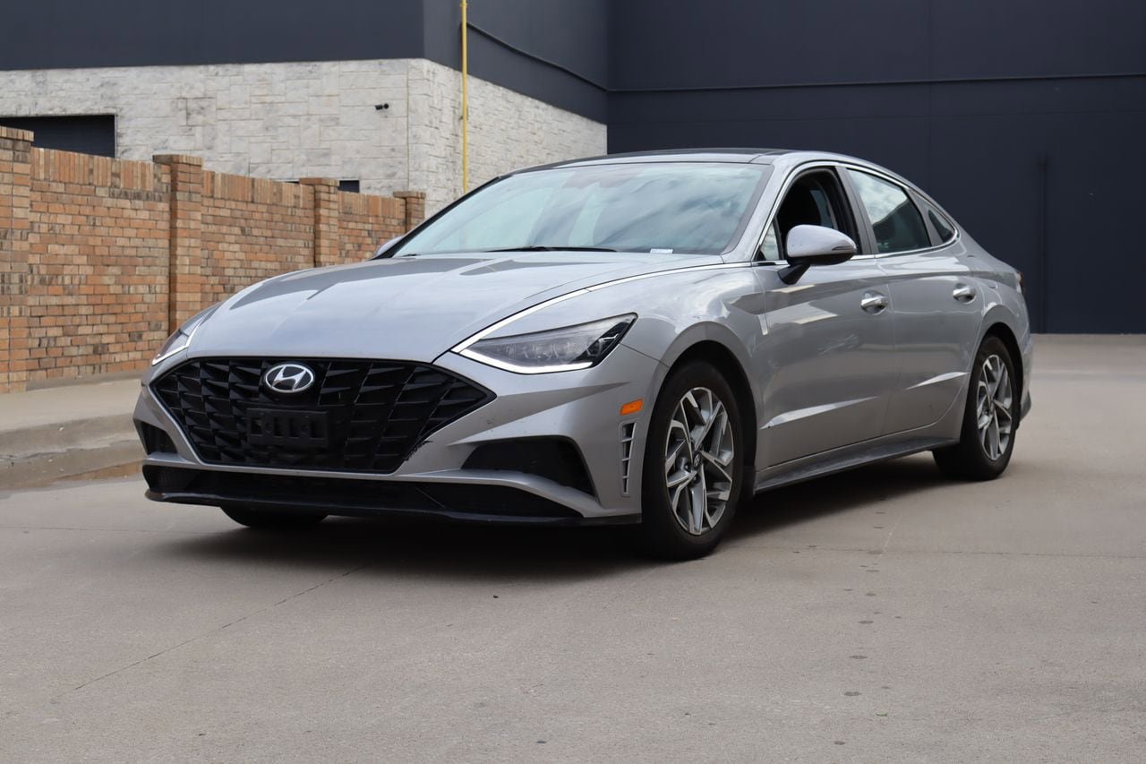 Used 2023 Hyundai Sonata SEL w/ Convenience Package FWD image 2