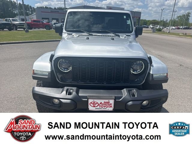 Used 2024 Jeep Gladiator Sport AWD/4WD image 8