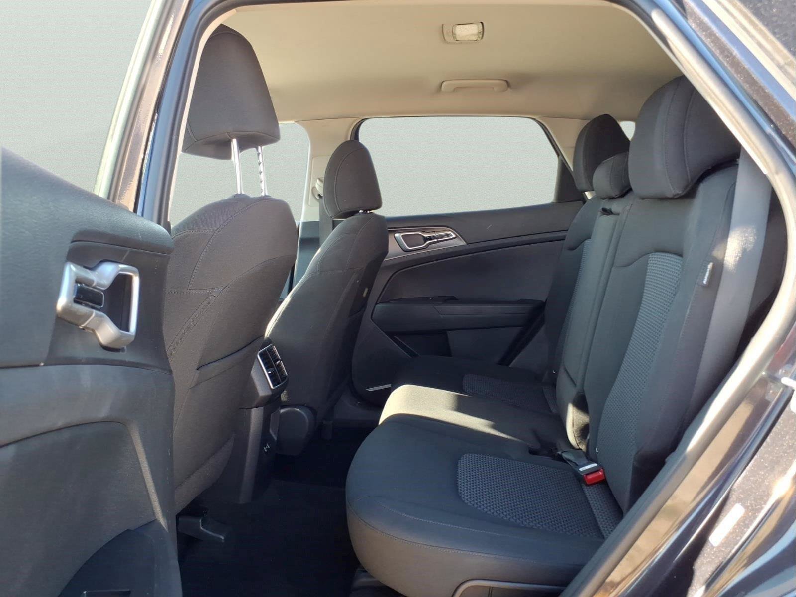 Used 2026 Kia Sportage LX FWD image 11