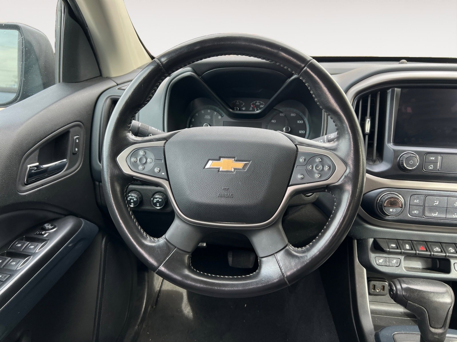 Used 2019 Chevrolet Colorado Z71 image 12