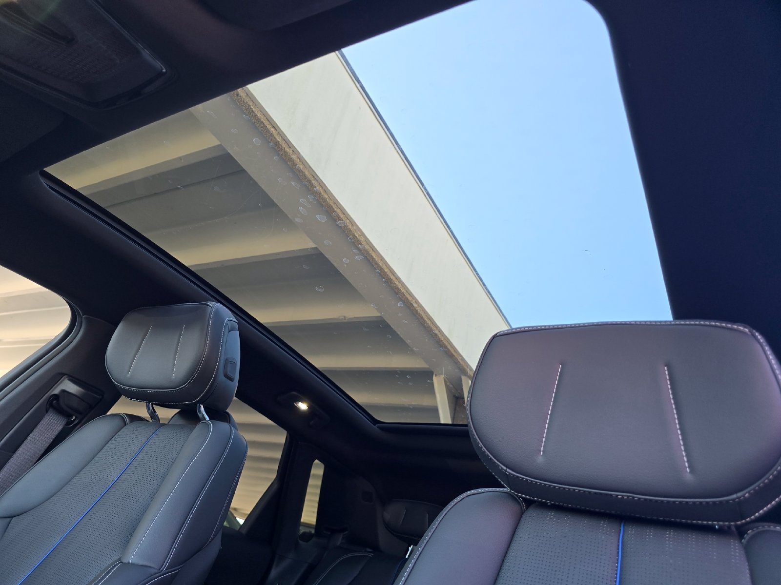 Certified 2024 Cadillac Lyriq Sport w/ LPO, Floor Liner Package AWD/4WD image 3